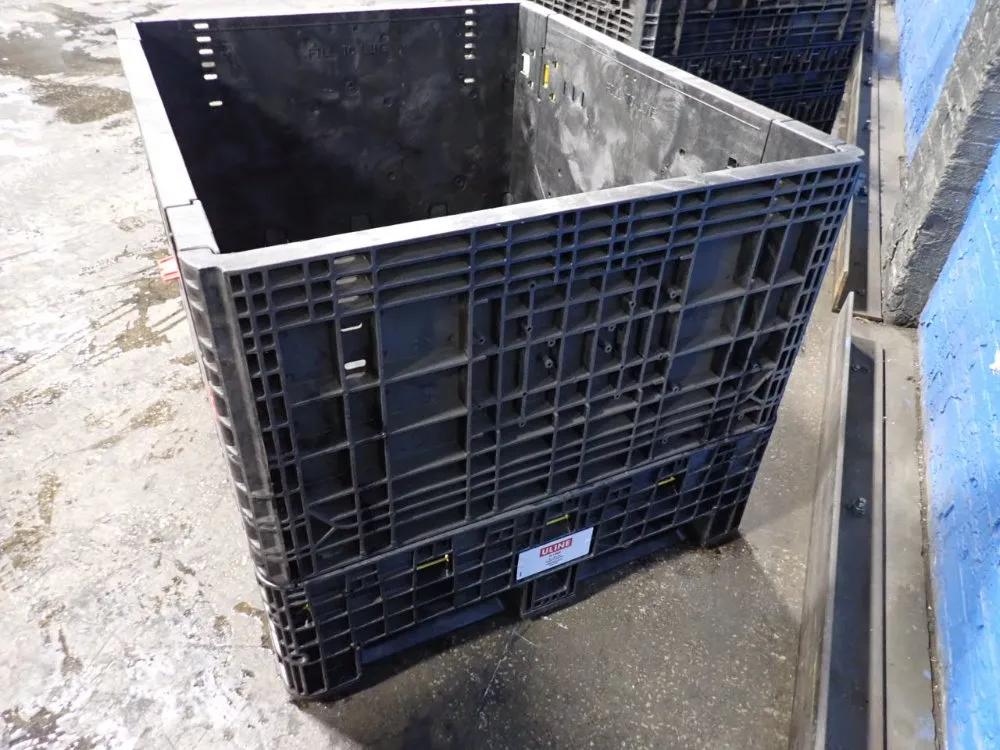 Uline 36 1/2" X 43" X 28" Collapsible Bulk Container