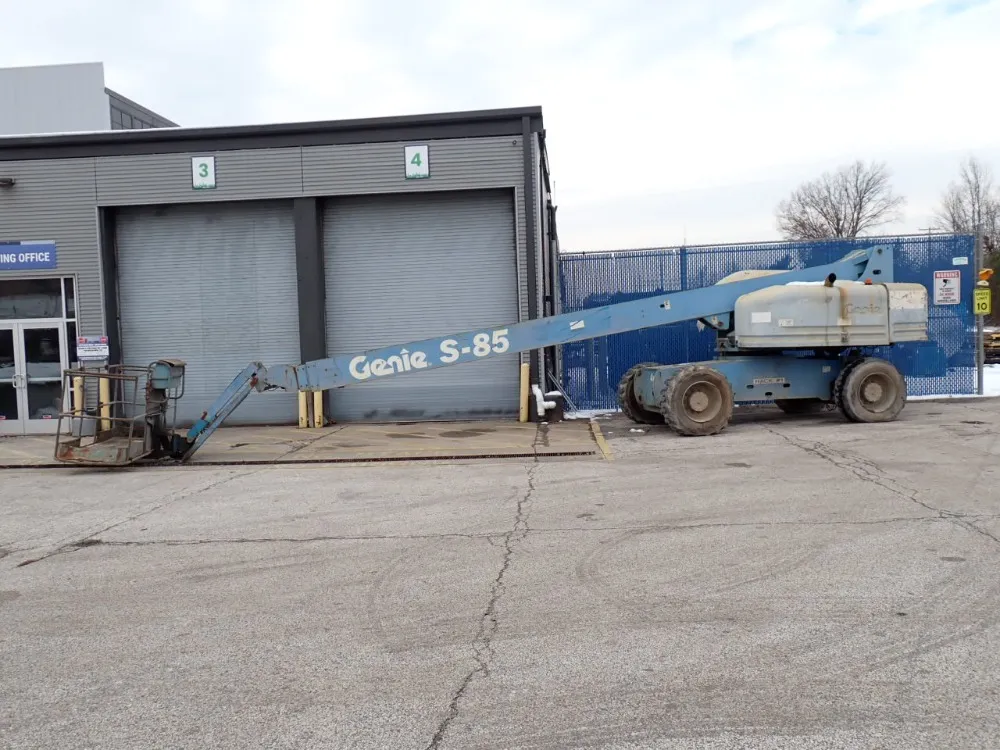 Genie 500 Lbs Boom Lift - S-85