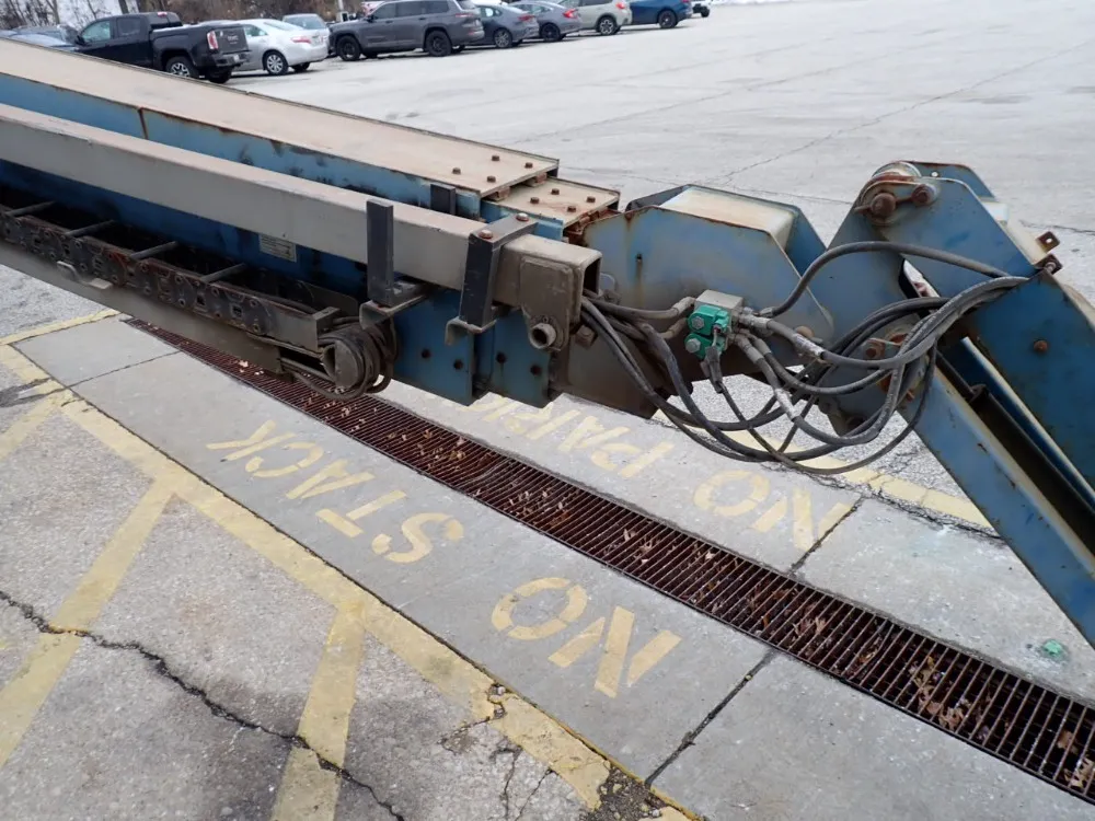 Genie 500 Lbs Boom Lift - S-85