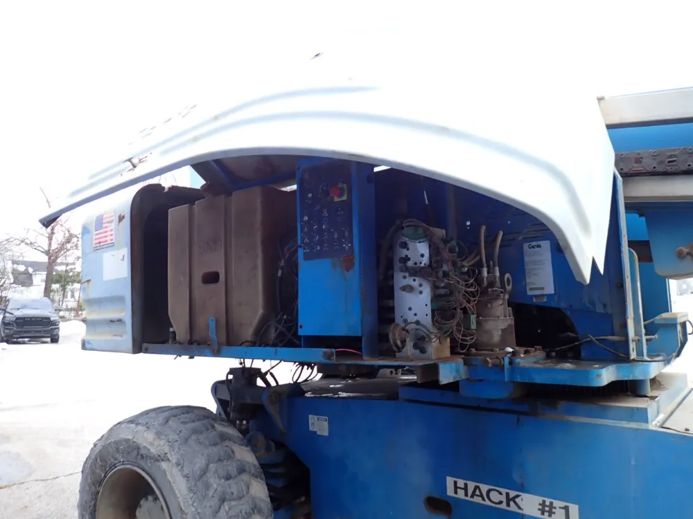 Genie 500 Lbs Boom Lift - S-85