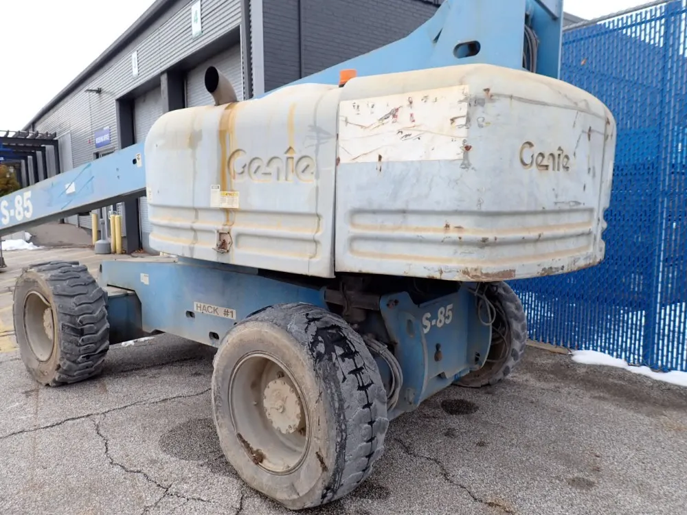 Genie 500 Lbs Boom Lift - S-85