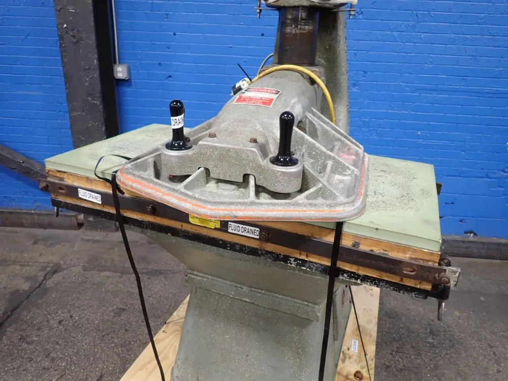 Herman Schwabe Inc Clicker Press - D