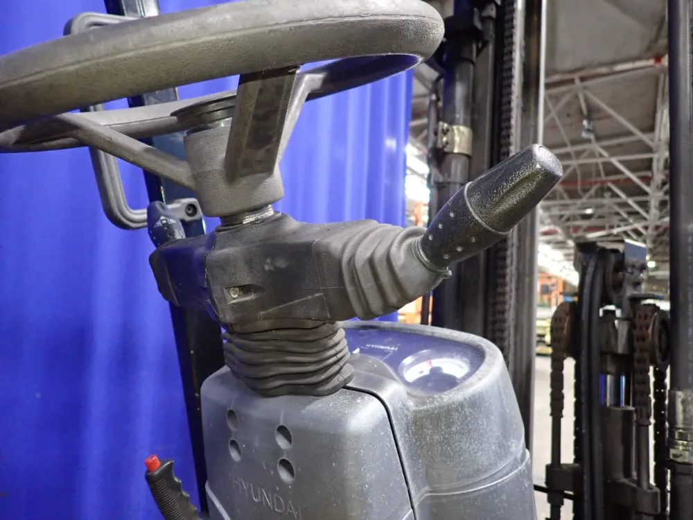 Hyundai 3000 Lbs Propane Forklift - 18lc-7m