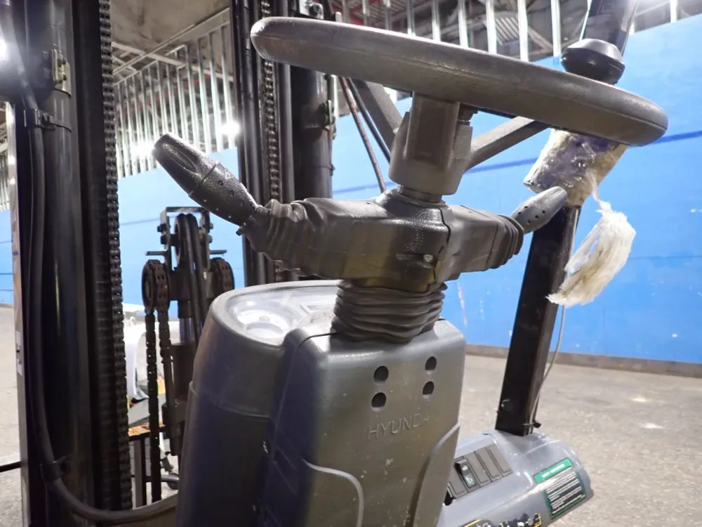 Hyundai 3000 Lbs Propane Forklift - 18lc-7m