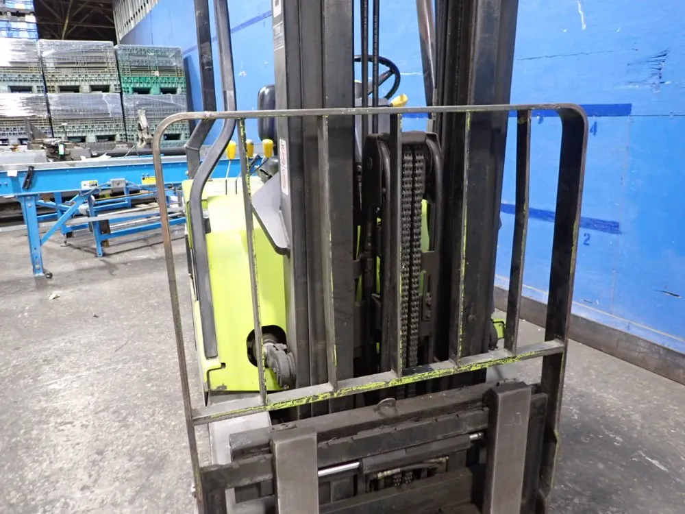 Clark 2050 Lbs Electric Forklift - Tm12
