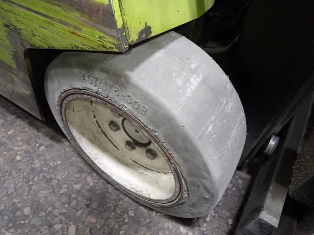 Clark 2050 Lbs Electric Forklift - Tm12