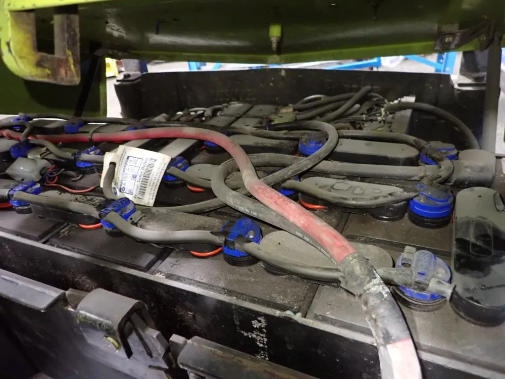 Clark 2050 Lbs Electric Forklift - Tm12