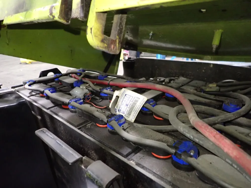 Clark 2050 Lbs Electric Forklift - Tm12