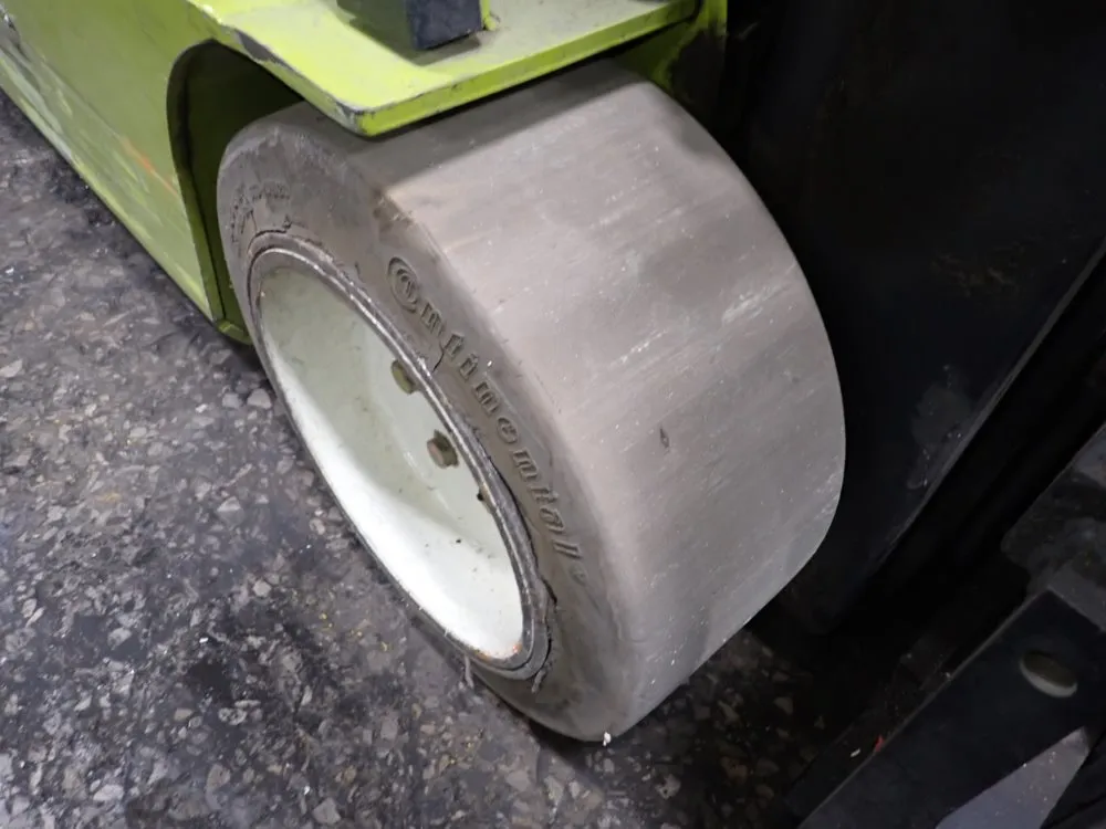 Clark 3700 Lbs Electric Forklift - Tmx20