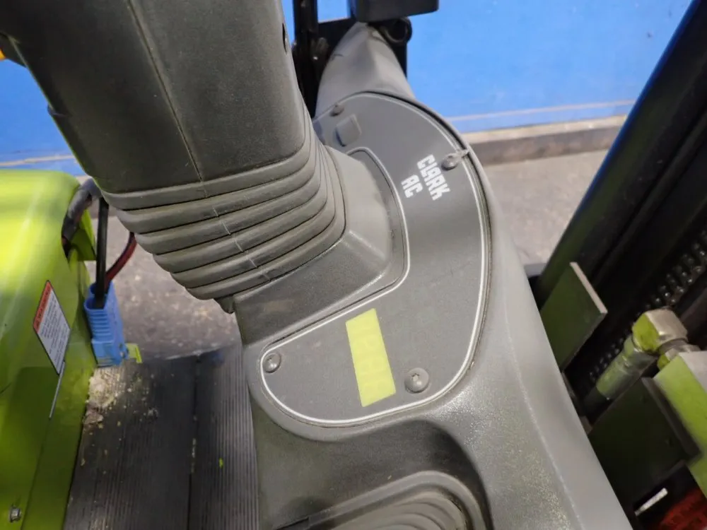 Clark 3700 Lbs Electric Forklift - Tmx20