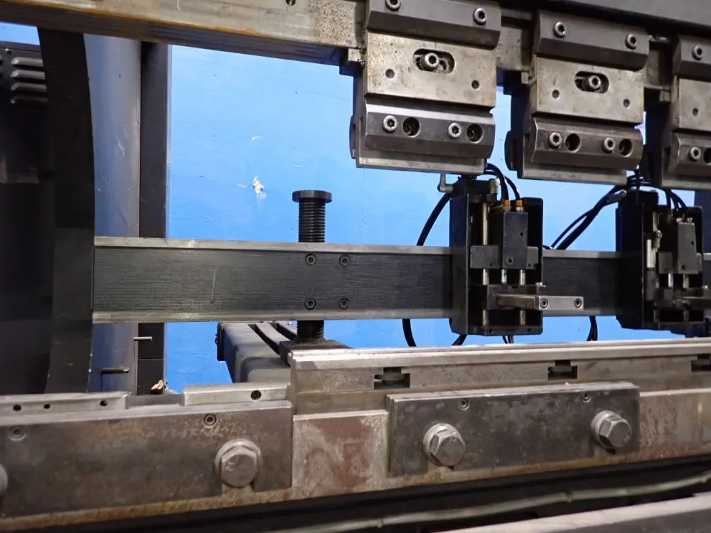 Amada 100 Ton X 98" Press Brake - Fbd1025