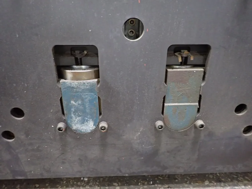 Amada 100 Ton X 98" Press Brake - Fbd1025