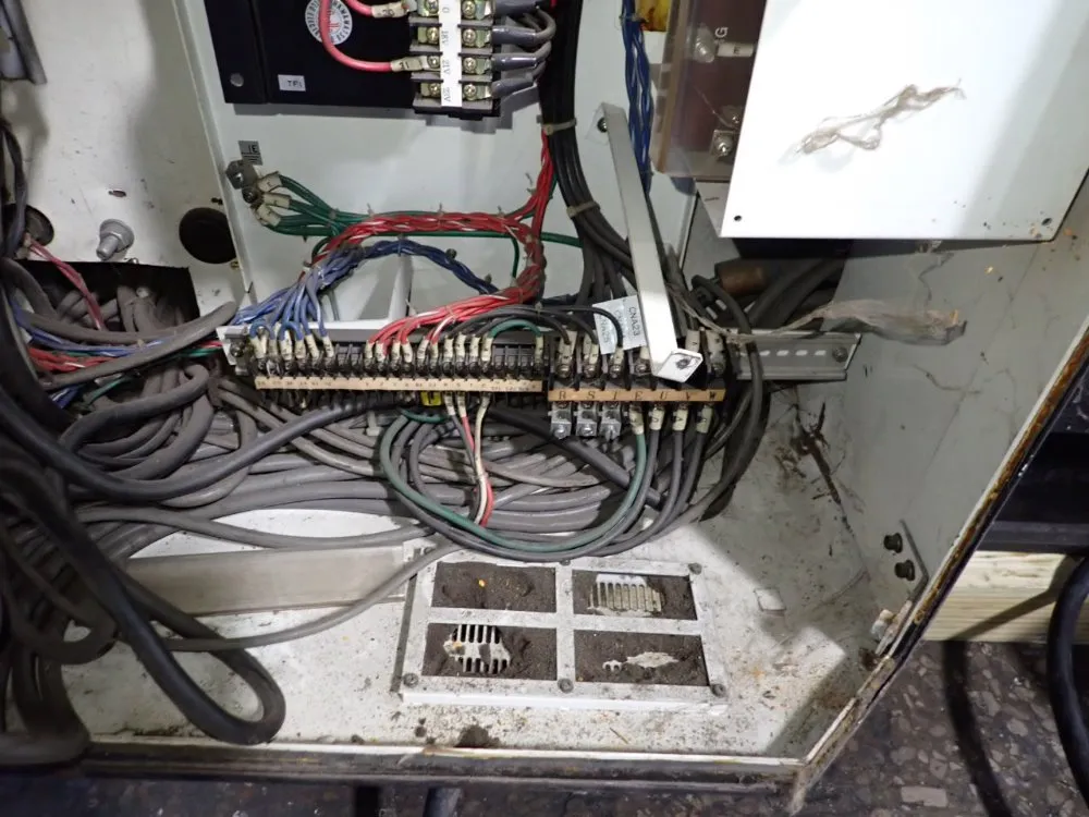 Amada 100 Ton X 98" Press Brake - Fbd1025