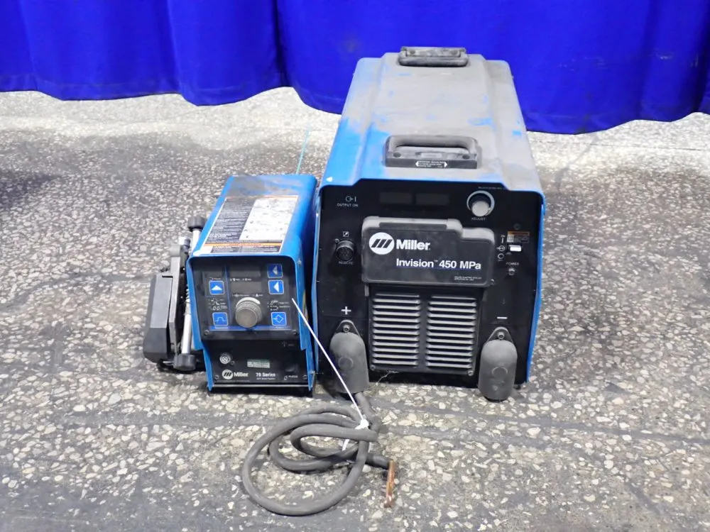 Miller 450 A Welder W/ Wire Feeder - Invision 450 Mpa