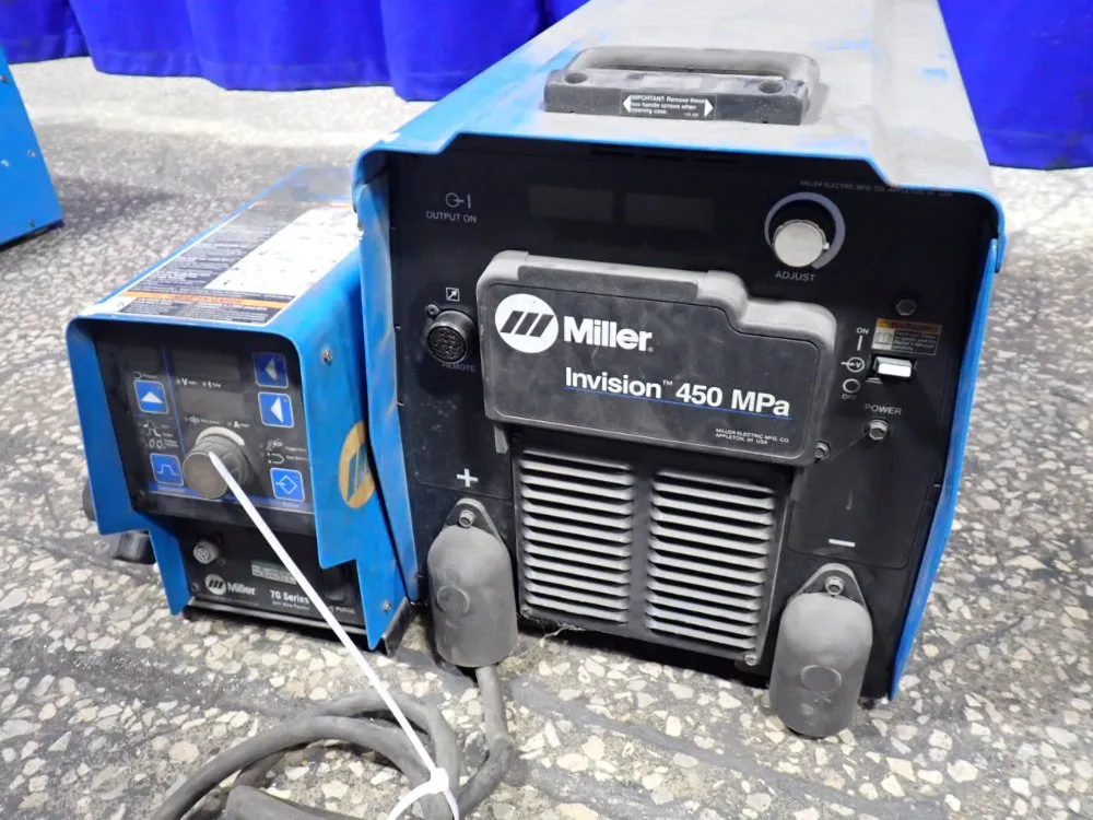 Miller 450 A Welder W/ Wire Feeder - Invision 450 Mpa