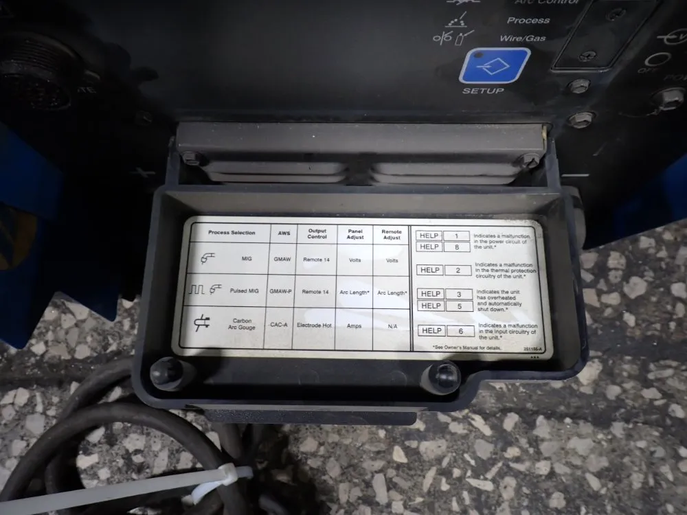 Miller 450 A Welder W/ Wire Feeder - Invision 450 Mpa