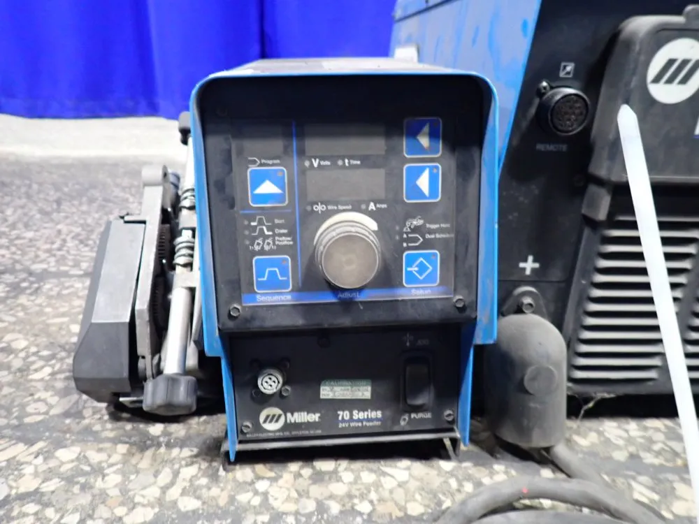 Miller 450 A Welder W/ Wire Feeder - Invision 450 Mpa