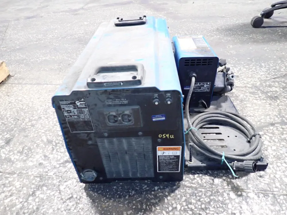 Miller 450 A Welder W/ Wire Feeder - Invision 450 Mpa