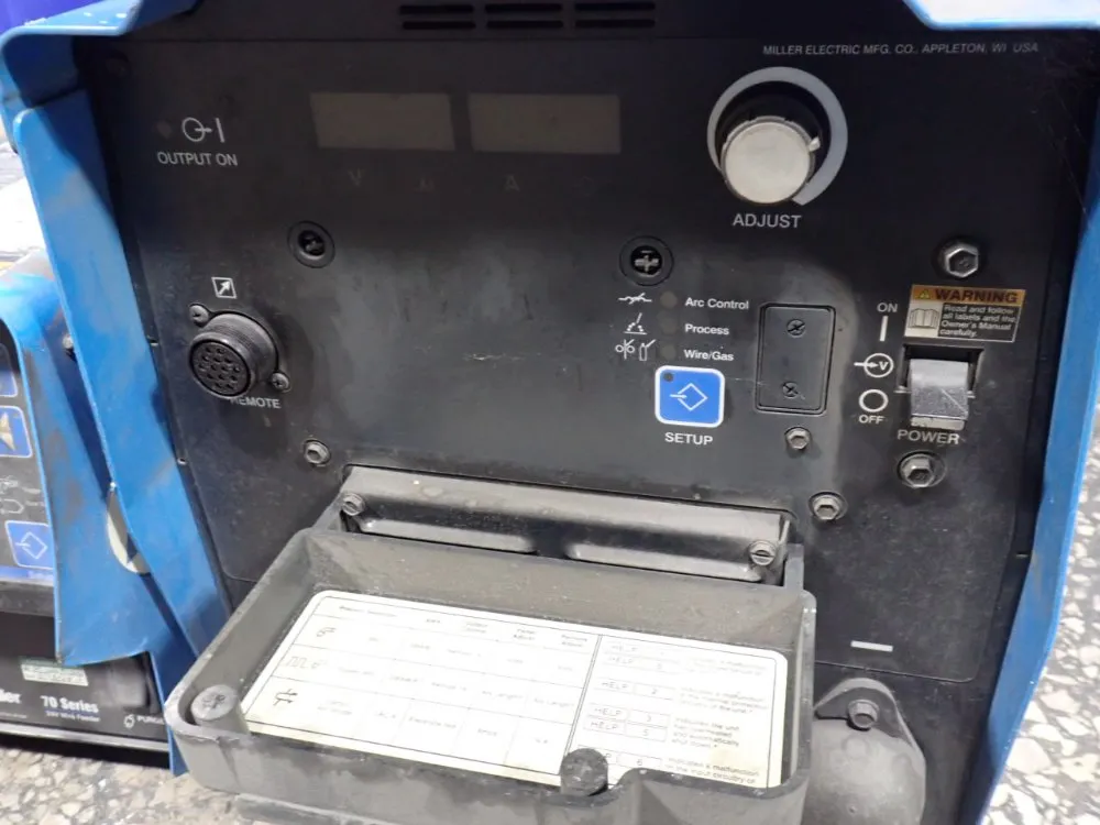 Miller 450 A Welder W/ Wire Feeder - Invision 450 Mpa