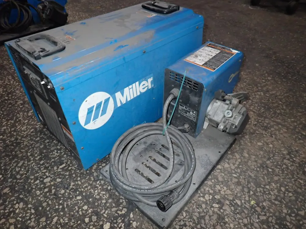 Miller 450 A Welder W/ Wire Feeder - Invision 450 Mpa
