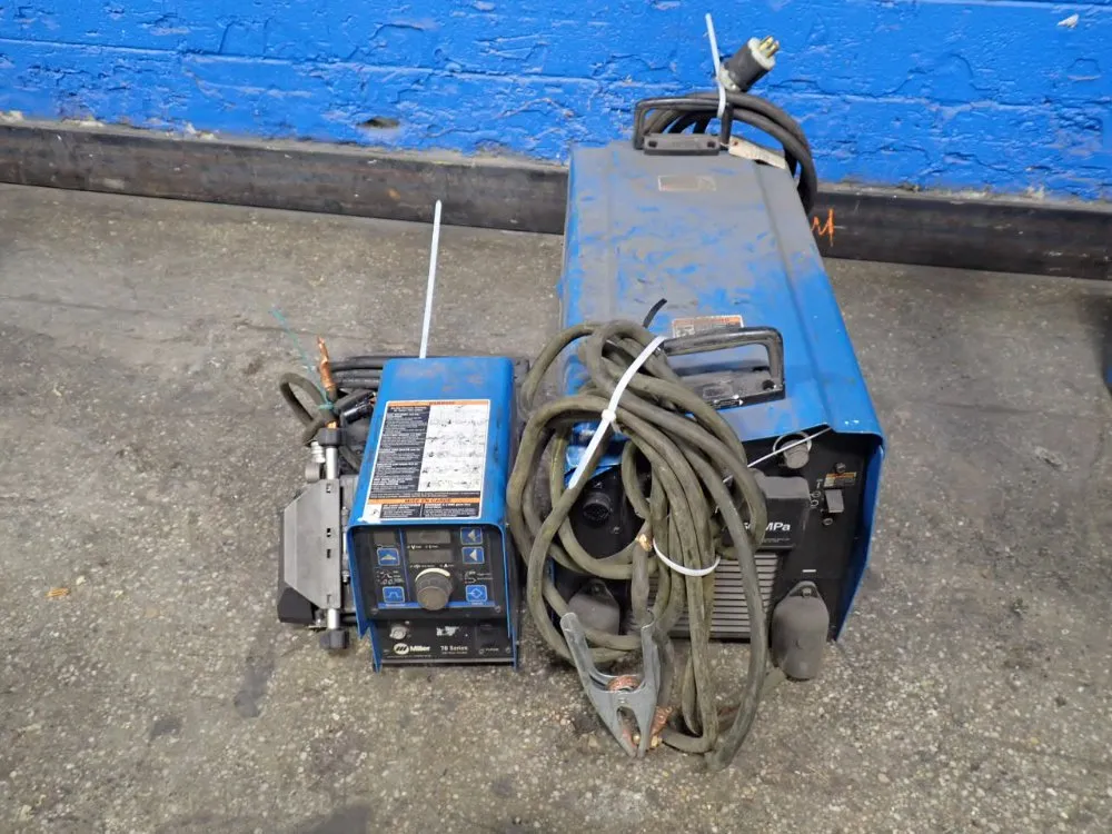 Miller 450 A Welder W/ Wire Feeder - Invision 450 Mpa