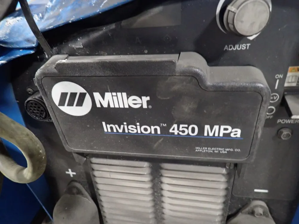 Miller 450 A Welder W/ Wire Feeder - Invision 450 Mpa