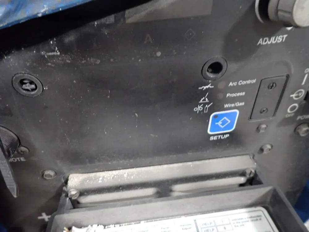 Miller 450 A Welder W/ Wire Feeder - Invision 450 Mpa