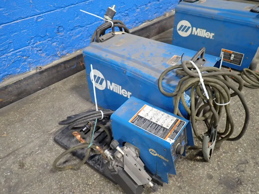 Miller 450 A Welder W/ Wire Feeder - Invision 450 Mpa