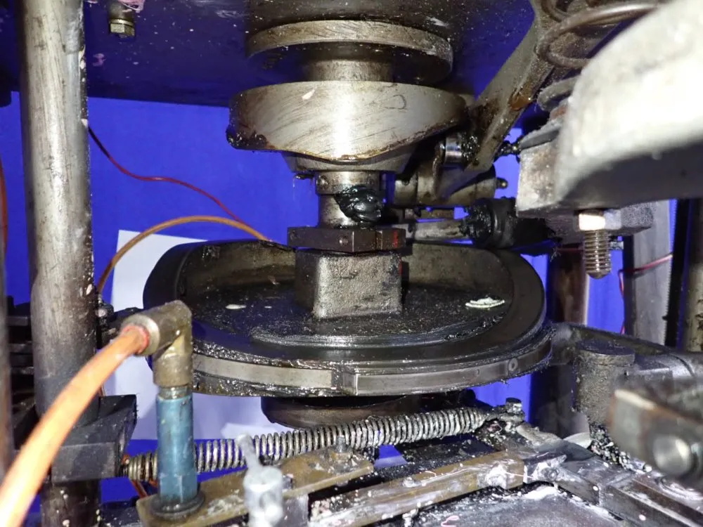 Resina Automatic Machinery 4 1/2" X 98" Capper - Sn30