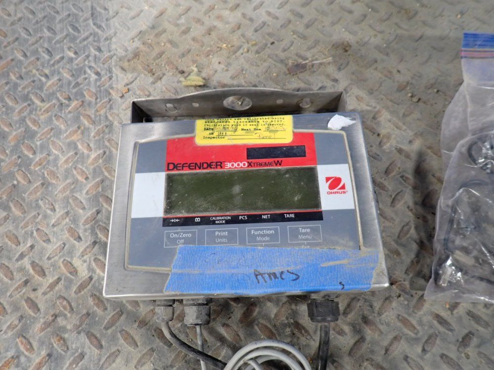 Ohaus 5000 Lbs Scale - Uxfloor