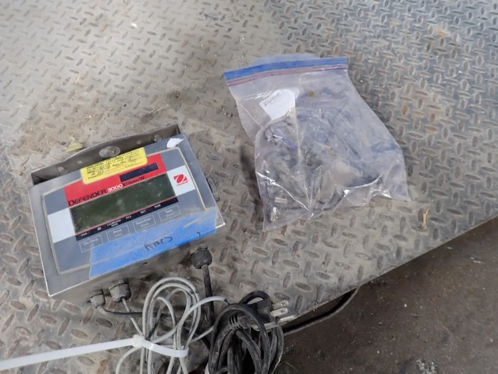 Ohaus 5000 Lbs Scale - Uxfloor