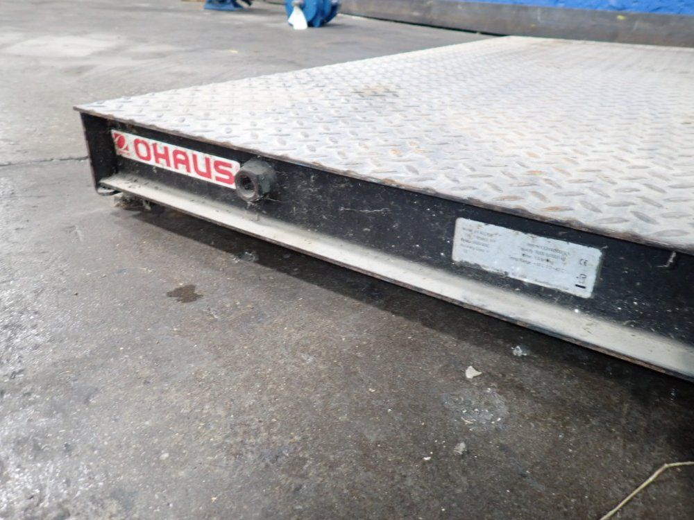 Ohaus 5000 Lbs Scale - Uxfloor