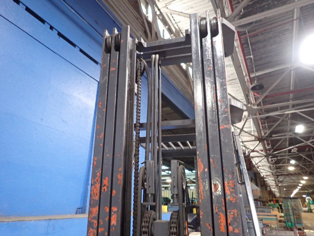 Nissan 3600 Lbs Propane Forklift - Cph02a25v