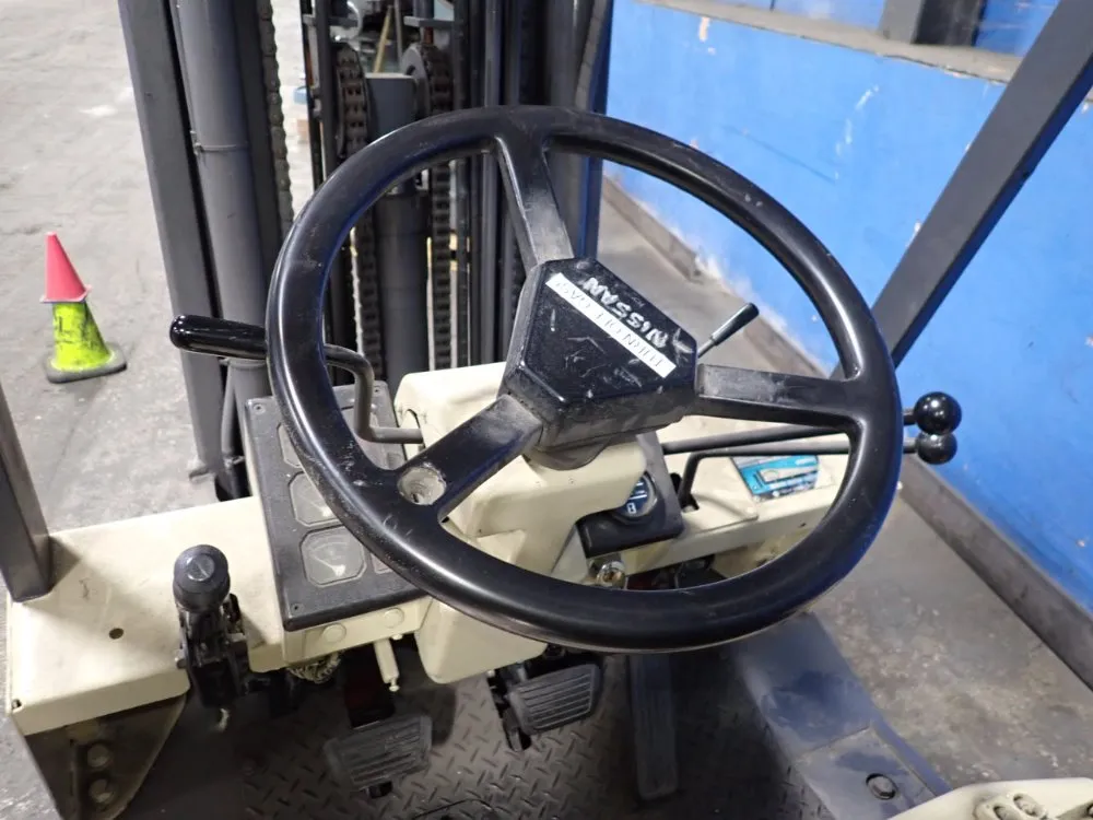 Nissan 3600 Lbs Propane Forklift - Cph02a25v