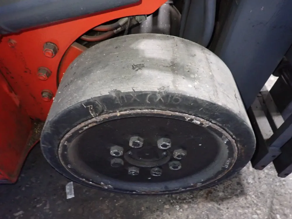 Nissan 3600 Lbs Propane Forklift - Cph02a25v