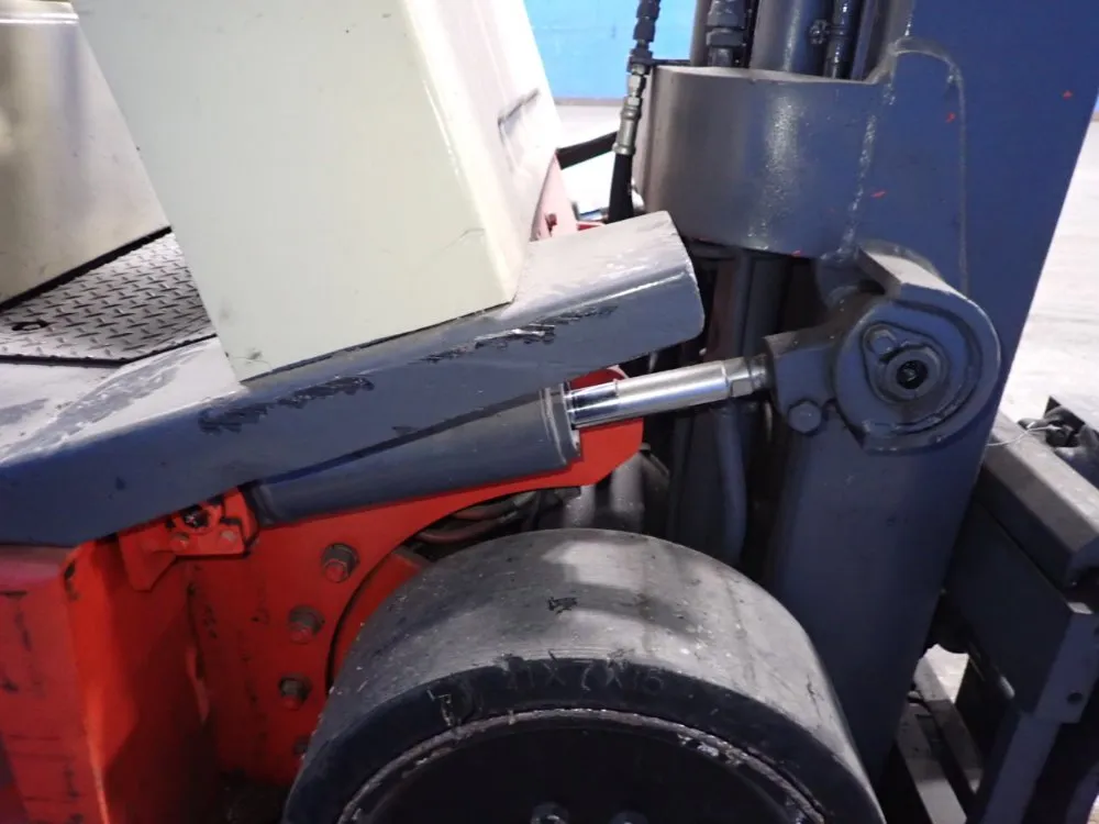 Nissan 3600 Lbs Propane Forklift - Cph02a25v