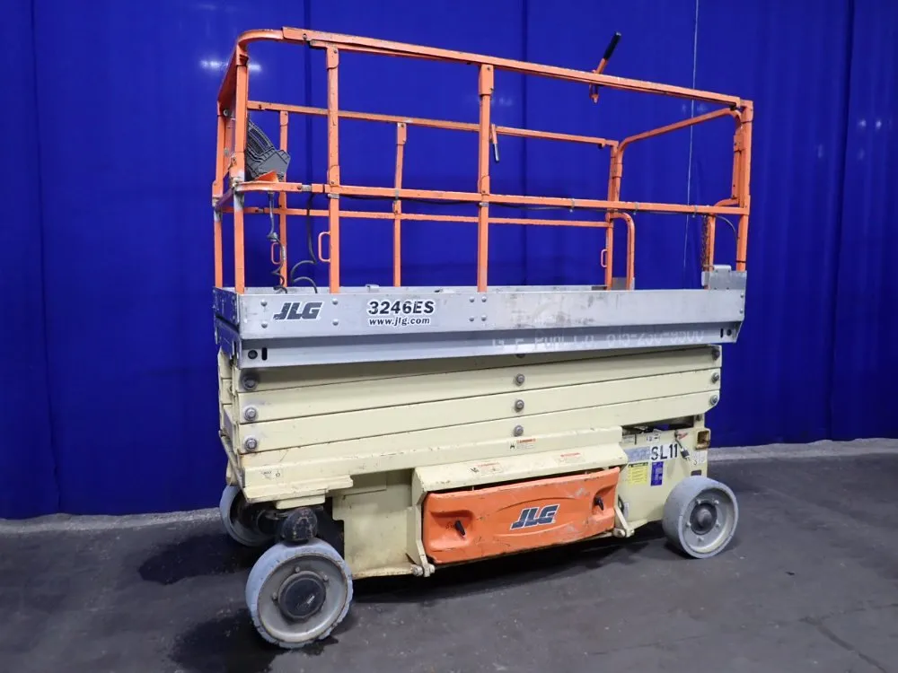 Jlg 700 Lbs Scissor Lift - 3246es