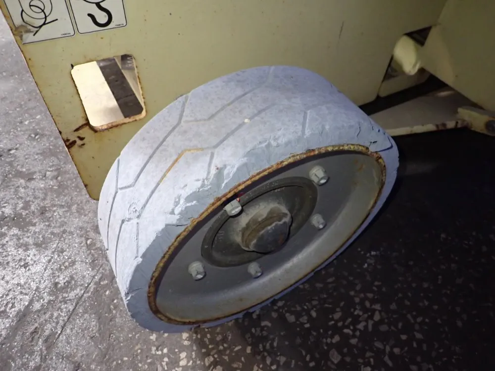 Jlg 700 Lbs Scissor Lift - 3246es