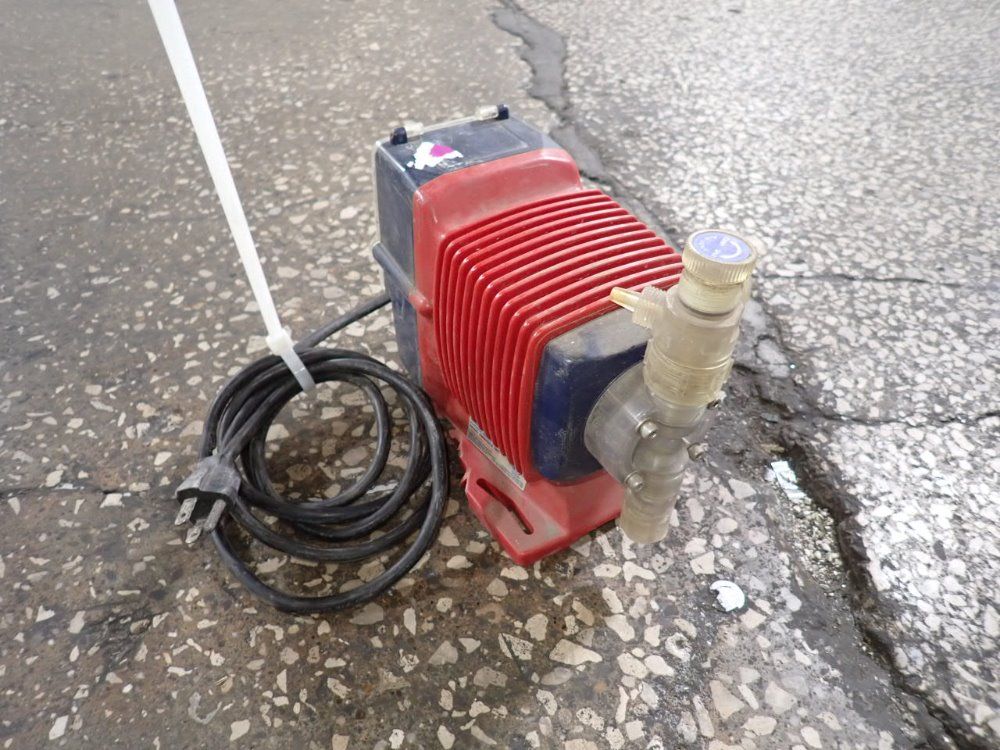 Iwaki 1.3 Gph Metering Pump - Ewc16f1-pe