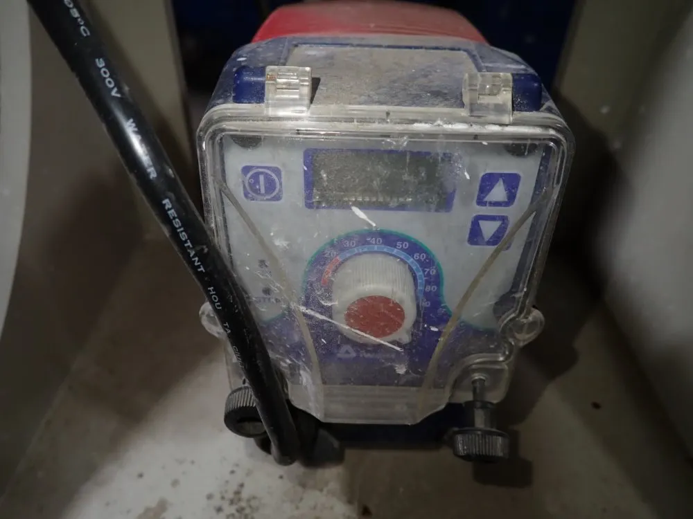 Iwaki 1.3 Gph Metering Pump - Ewc16f1-vc