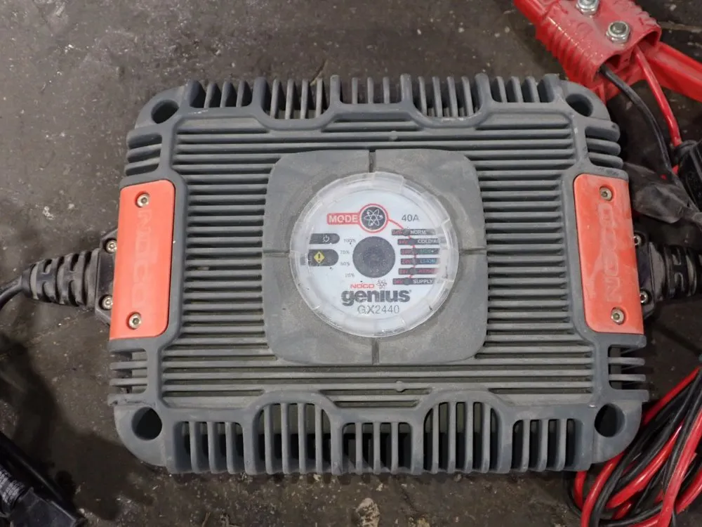 Noro 55-425 A.h. / 24v Battery Charger - Gx2440