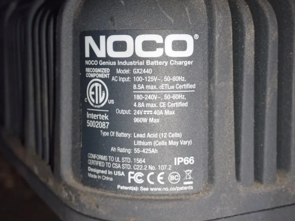 Noro 55-425 A.h. / 24v Battery Charger - Gx2440