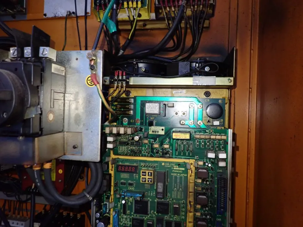 Yang Iron Works Cnc Lathe - Ml-55a