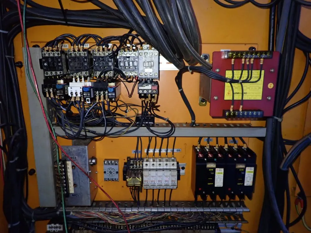 Yang Iron Works Cnc Lathe - Ml-25a