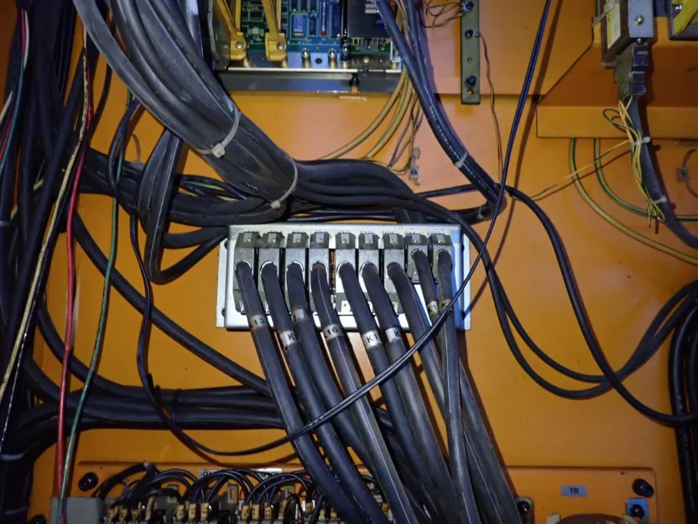 Yang Iron Works Cnc Lathe - Ml-25a