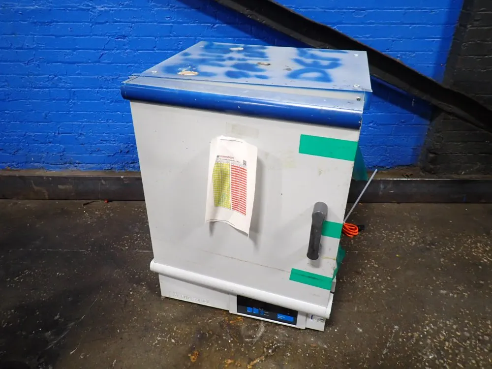 Fisher Scientific 18" X 18" X 20" Isotemp Oven - 737f