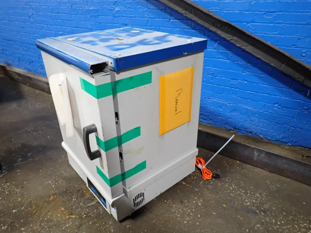 Fisher Scientific 18" X 18" X 20" Isotemp Oven - 737f