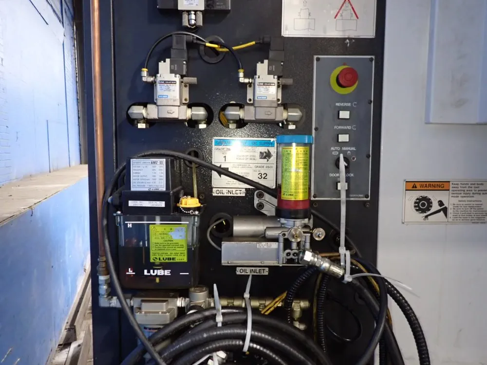 Mazak 21 1/2" X 51" Cnc Vmc - Vcn510ch-ii