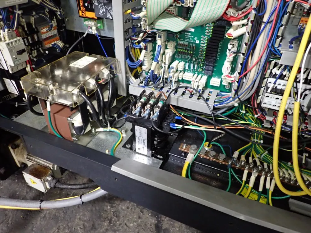 Mazak 21 1/2" X 51" Cnc Vmc - Vcn510ch-ii