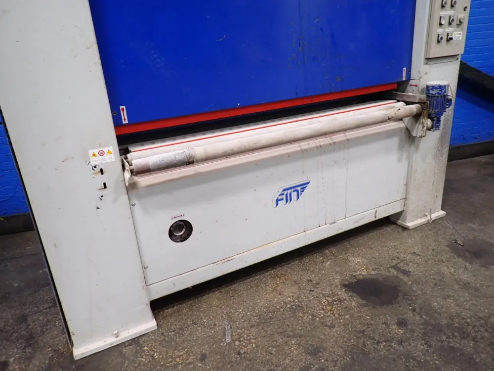 Fin 64" Panel Cleaner - St1600